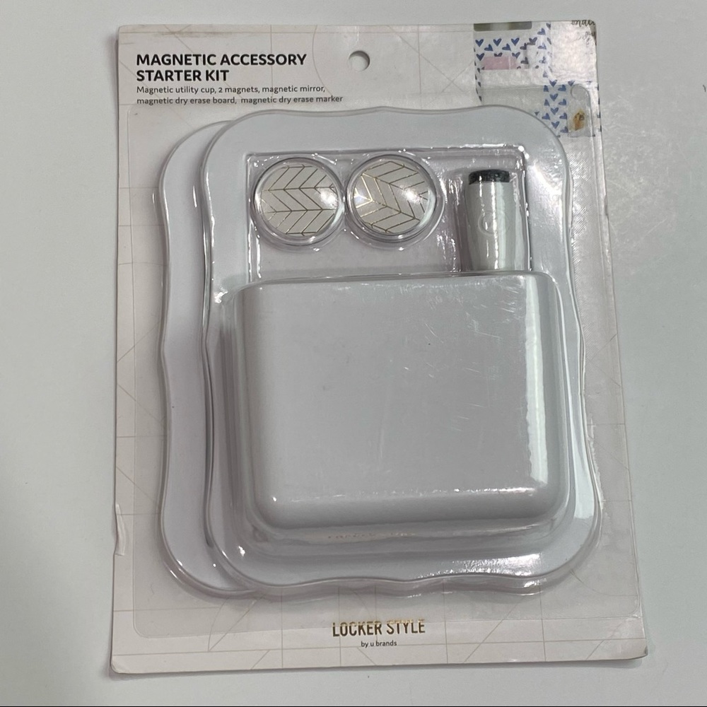 Magnetic Accessory Starter Kit for lockers in white New unopened unused